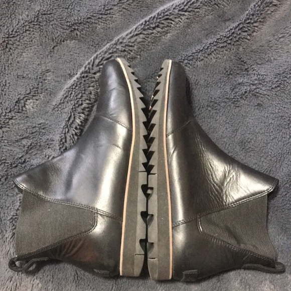Great condition SOREL bootie - Picture 5 of 8